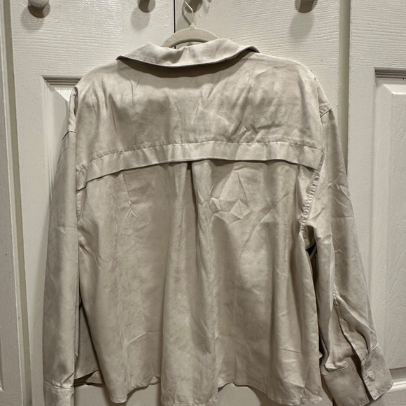NWT Banana Republic Factory Vegan Suede Cropped Shirt | Light Tan | Size: XXL - Picture 3 of 5